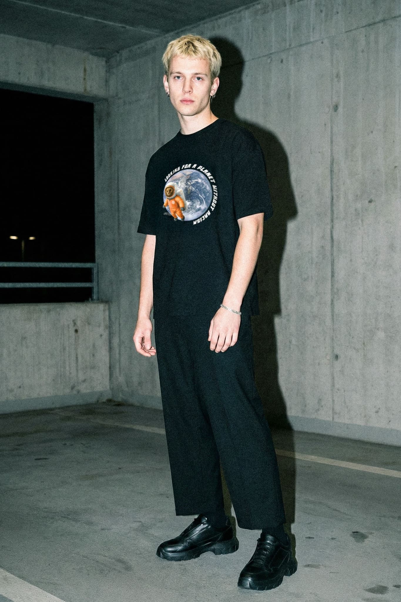 PLANET/RACISM (CLASSIC T-SHIRT)