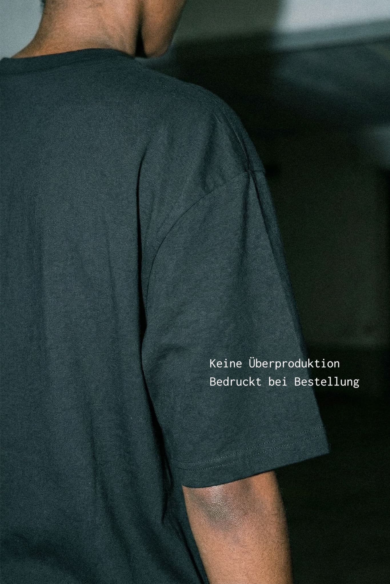 PLANET/RACISM (CLASSIC T-SHIRT)